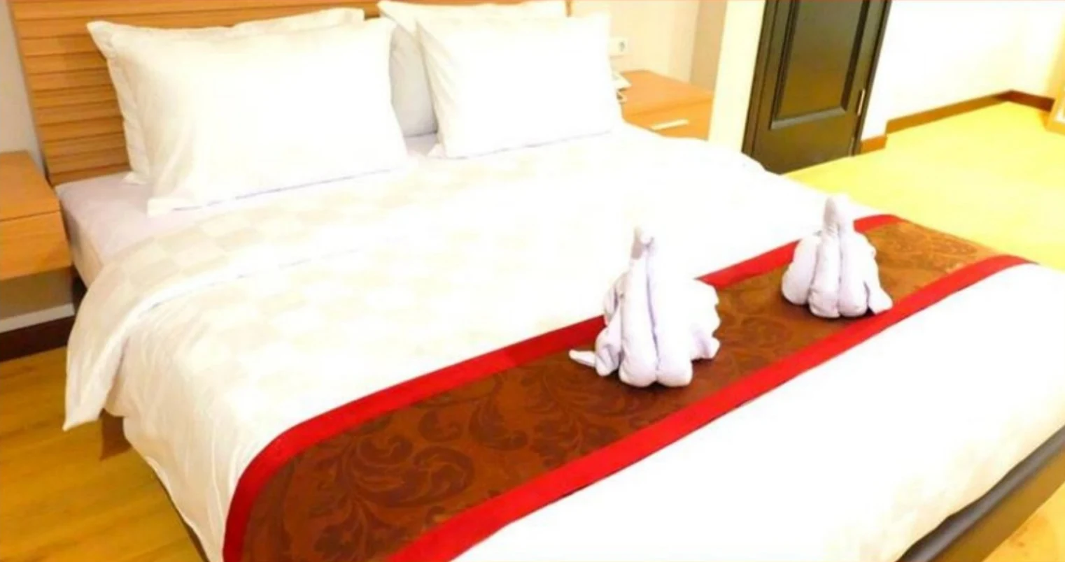 Kamar Executive Suite pada profil hotel